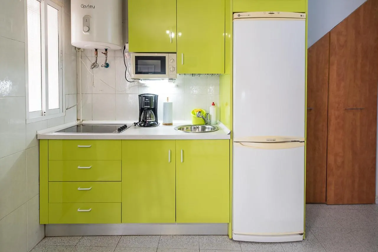 Malagaonbeach 1 - Two Bedrooms - Up To 3 People - 10 Meters Beach Spain