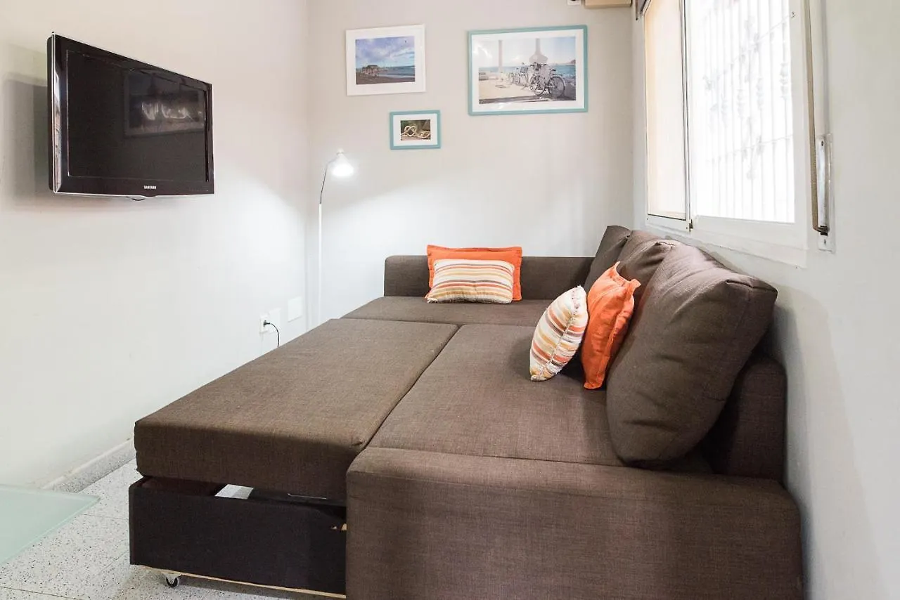 Malagaonbeach 1 - Two Bedrooms - Up To 3 People - 10 Meters Beach 0*, Malaga