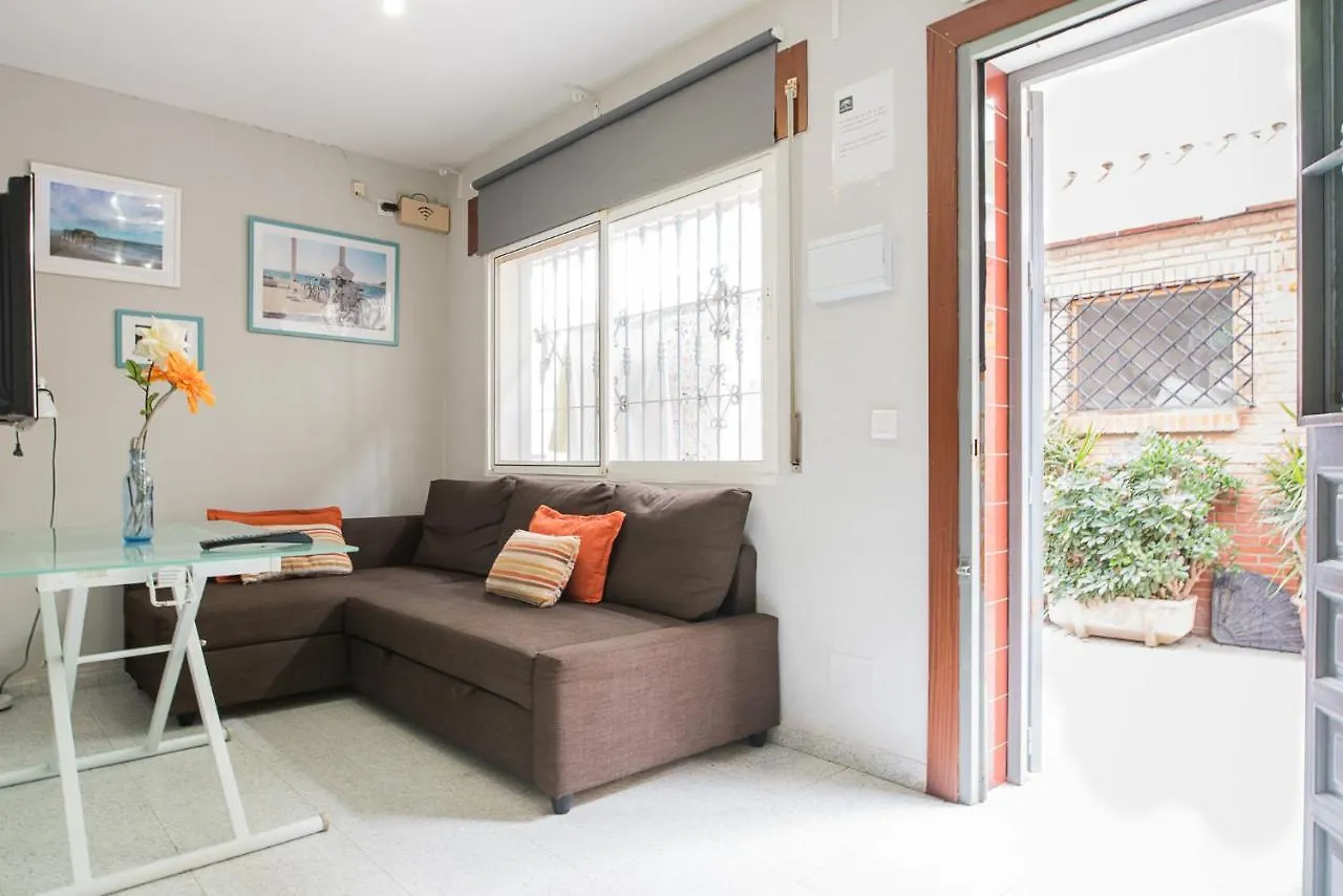 Malagaonbeach 1 - Two Bedrooms - Up To 3 People - 10 Meters Beach Apartment Malaga