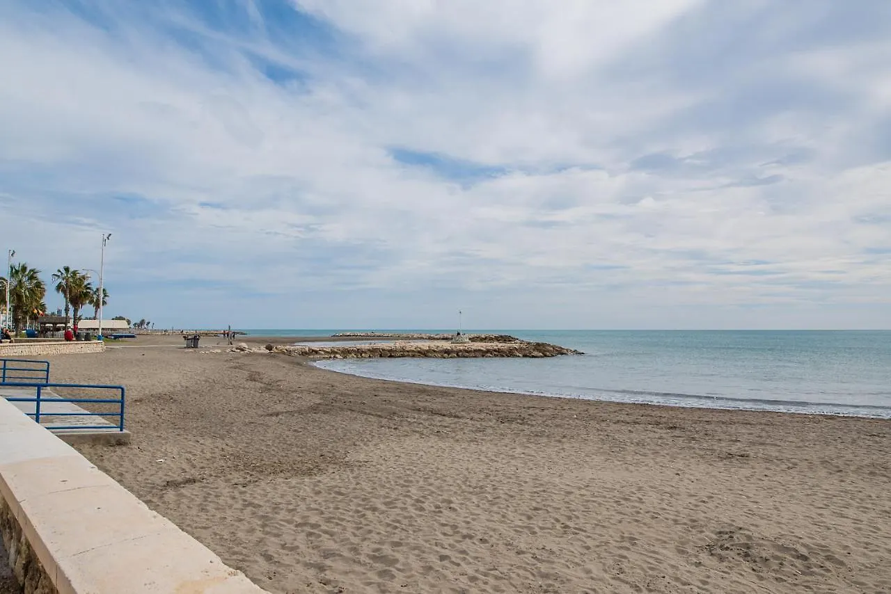 Malagaonbeach 1 - Two Bedrooms - Up To 3 People - 10 Meters Beach Apartment Malaga