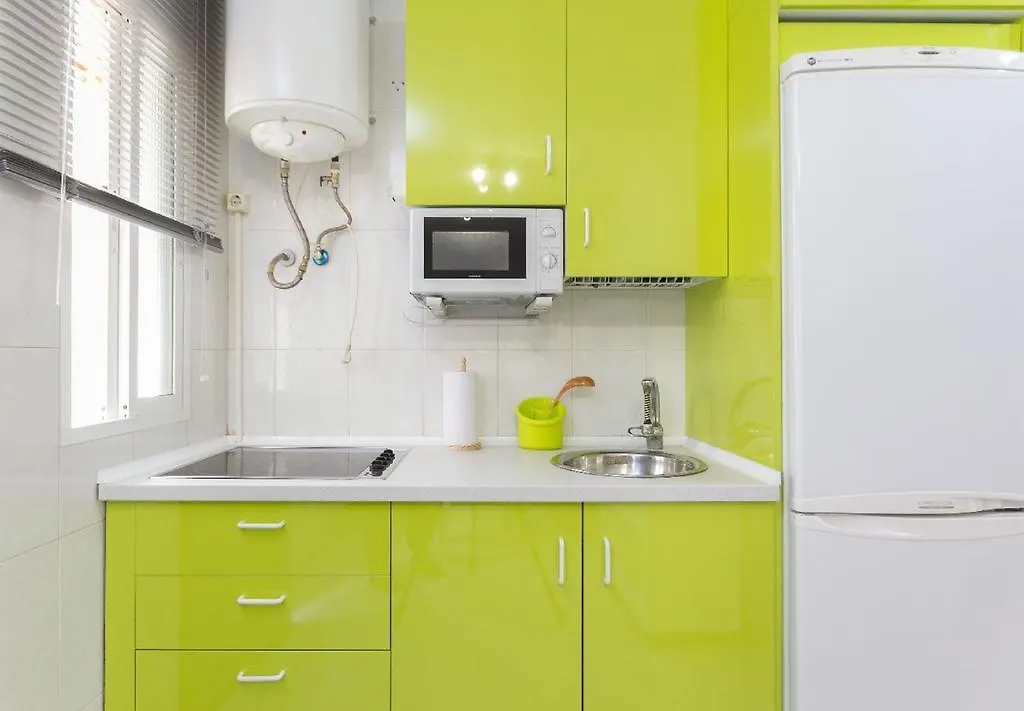 Apartment Malagaonbeach 1 - Two Bedrooms - Up To 3 People - 10 Meters Beach