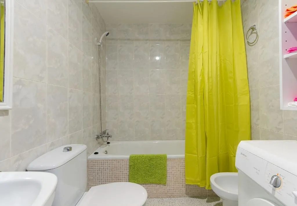 Malagaonbeach 1 - Two Bedrooms - Up To 3 People - 10 Meters Beach Apartment Malaga