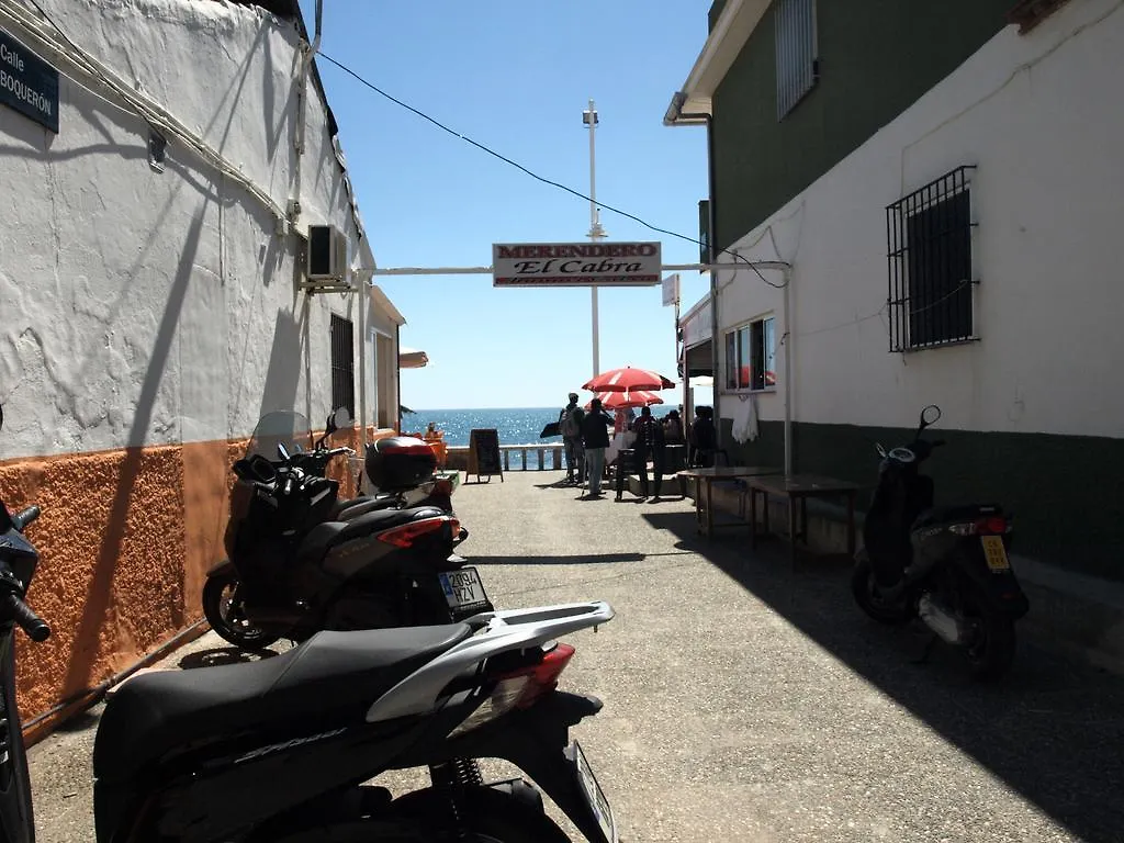 Malagaonbeach 1 - Two Bedrooms - Up To 3 People - 10 Meters Beach Apartment Malaga
